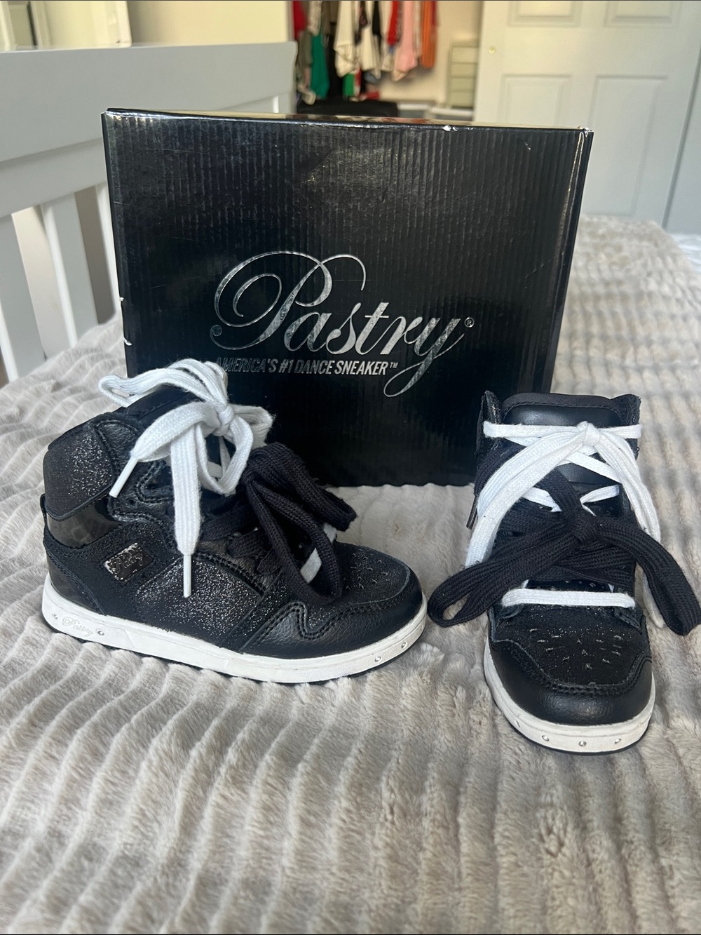 Pastry Girls Glam Pie Glitter Hip Hop Shoes